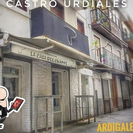 Апартаменти Vivienda En El Casco Antiguo De Кастро-Урдіалес Екстер'єр фото